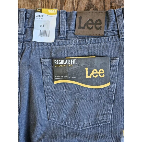 Lee Men's Regular Fit Straight Leg Jean 38 x 30 NWT Thunder - Picture 3 of 9